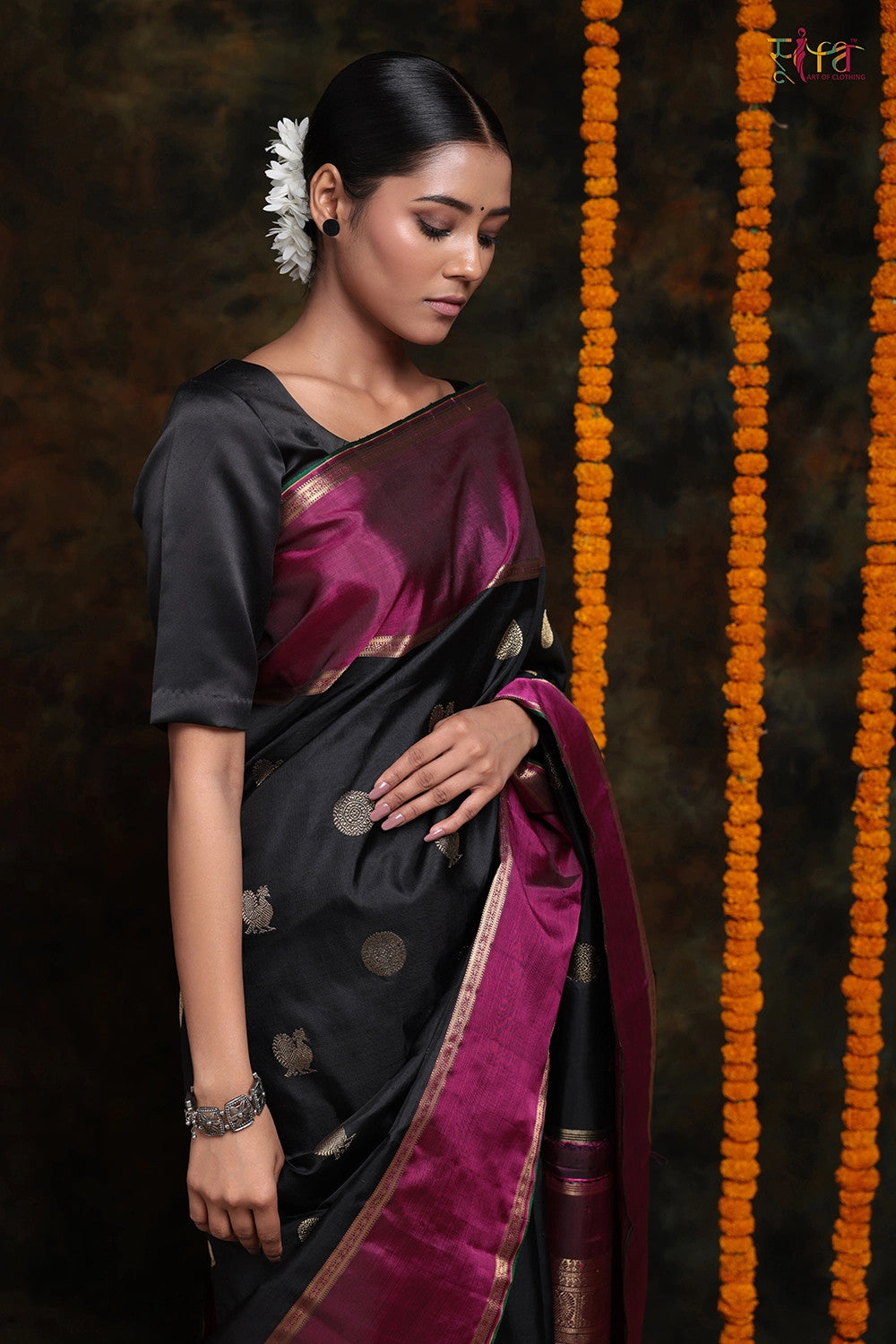 Handloom Black Kanchipattu Saree With Bird Motifs