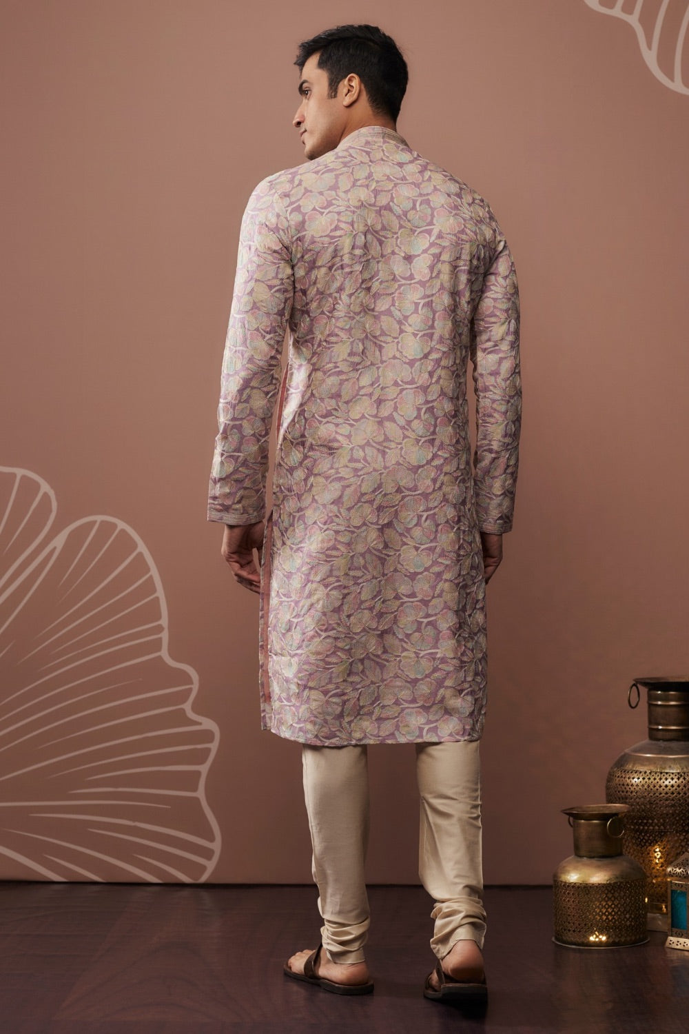Lilac silk kurta and pajama with lavender hand and machine work