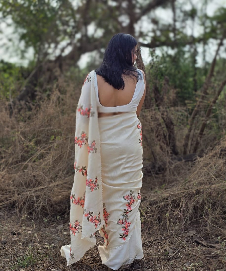 Kalakriti Beige Saree