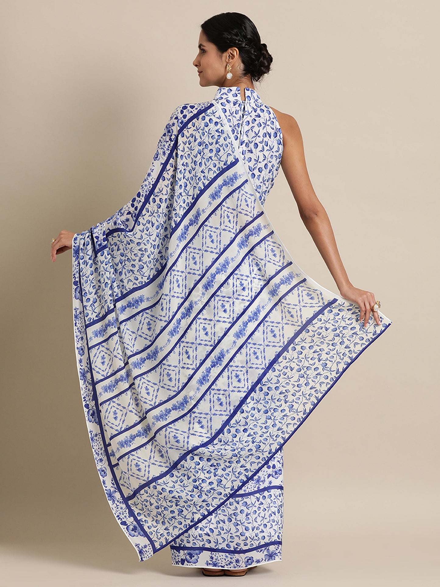 Blooming Lattice in Natural crepe White Saree