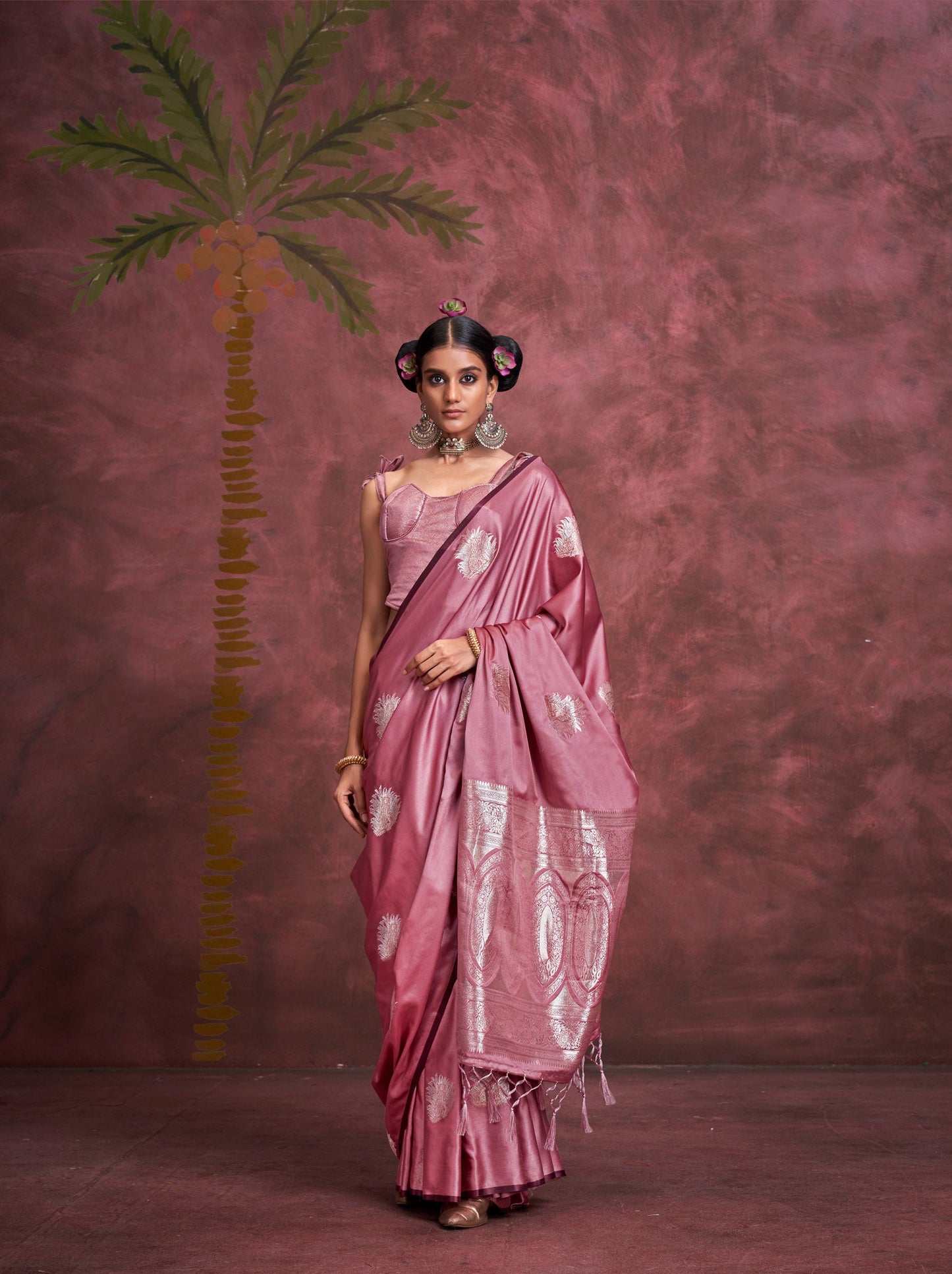 Mauve Pink Kanthkala Satin Silk Handloom Banarasi Zari Weaving Saree