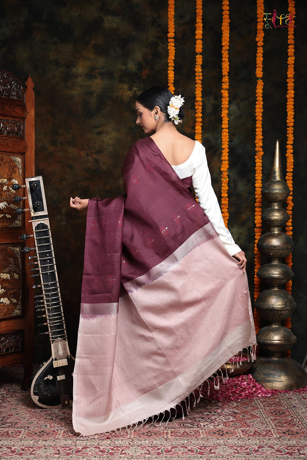 Handloom Wine Colour Pure Silk Saree With Contrasting Baby Pink Pallu