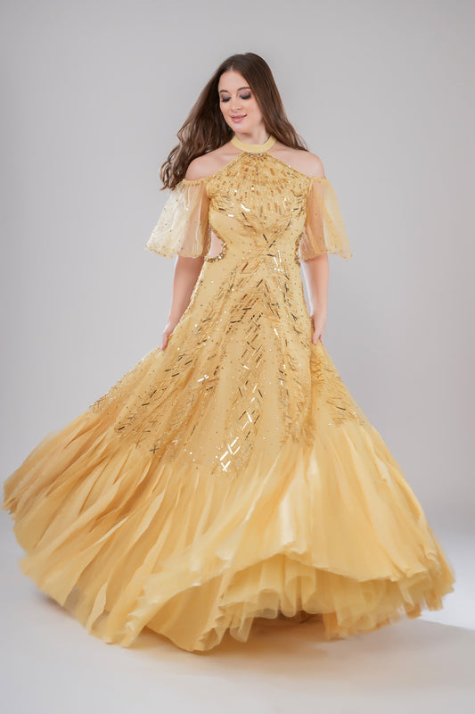Sunlit serande Golden Tulle Sangeet Gown