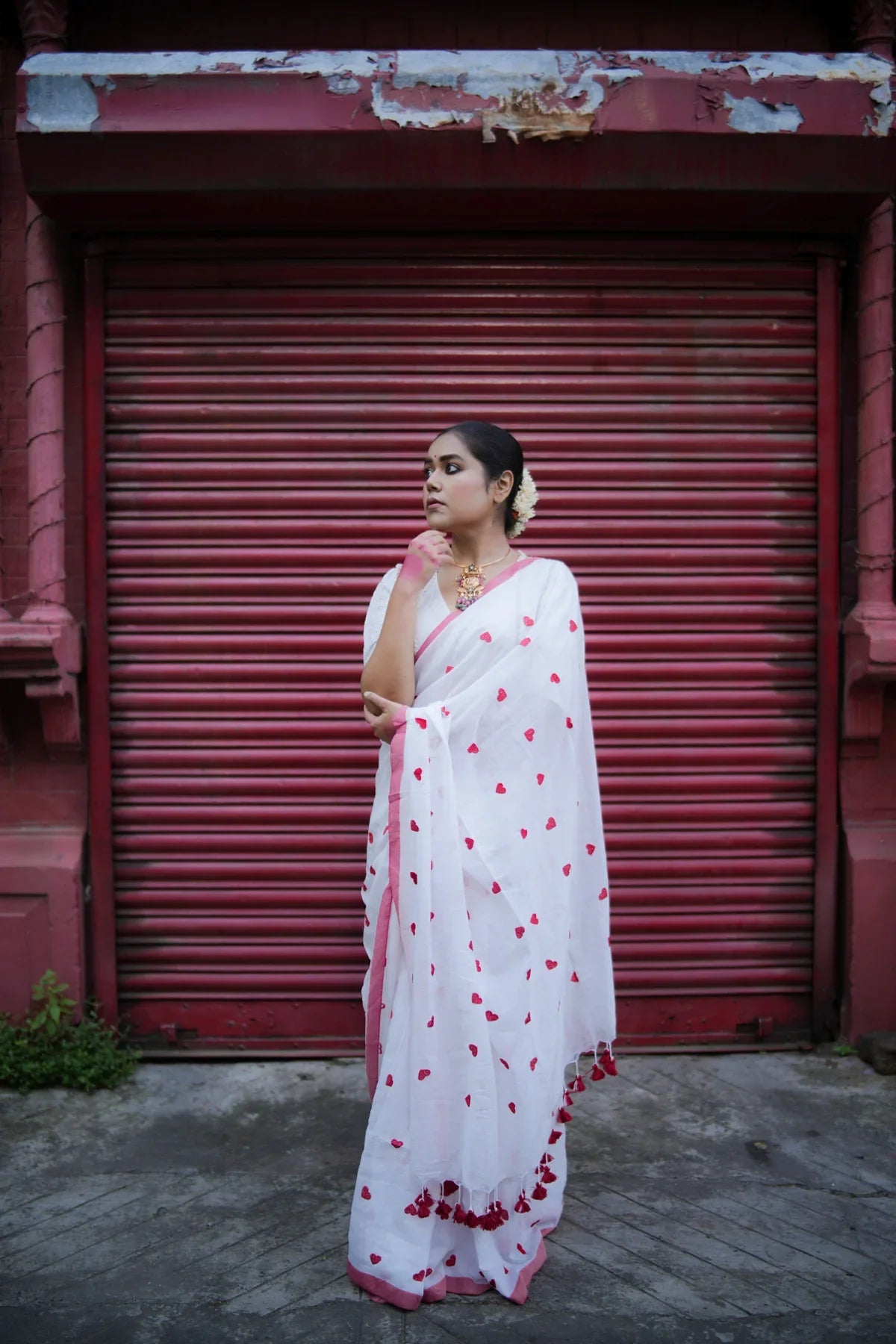 Mangalika White Mul Cotton Handloom saree