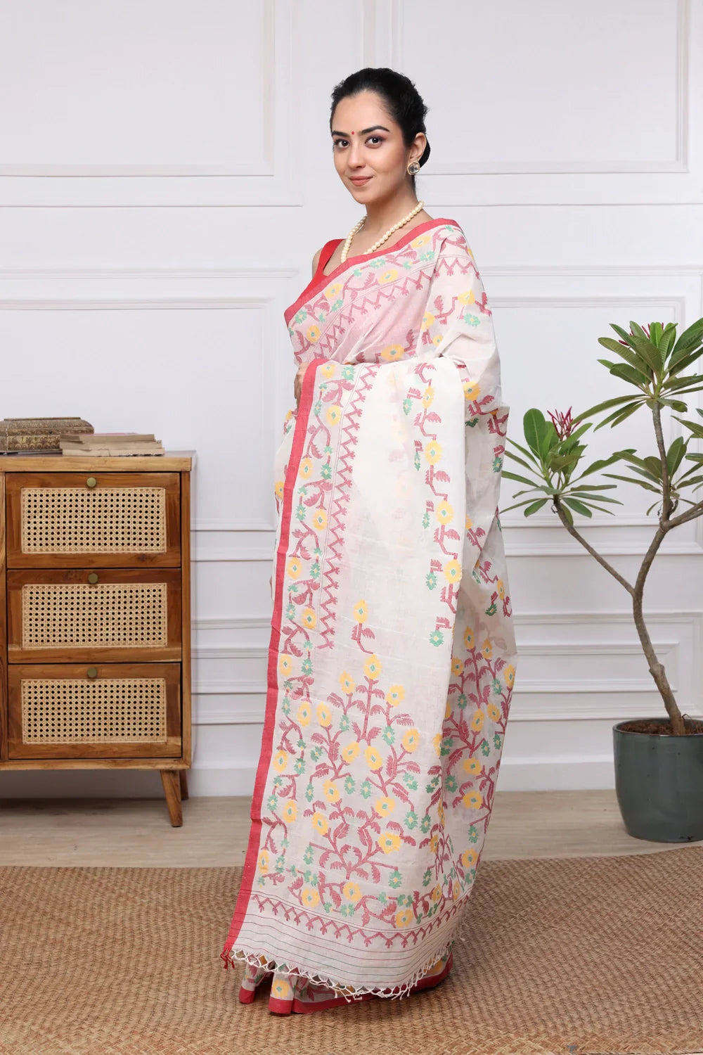 Handloom Traditional White & Red Pure Cotton Jamdani Saree