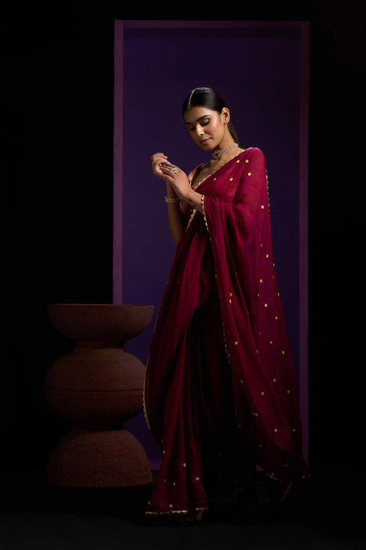 Noori Mahroon Organza Saree