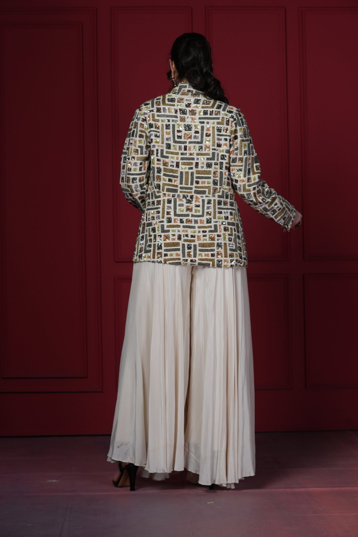 Geometric Ivory Crepe Blazer Set