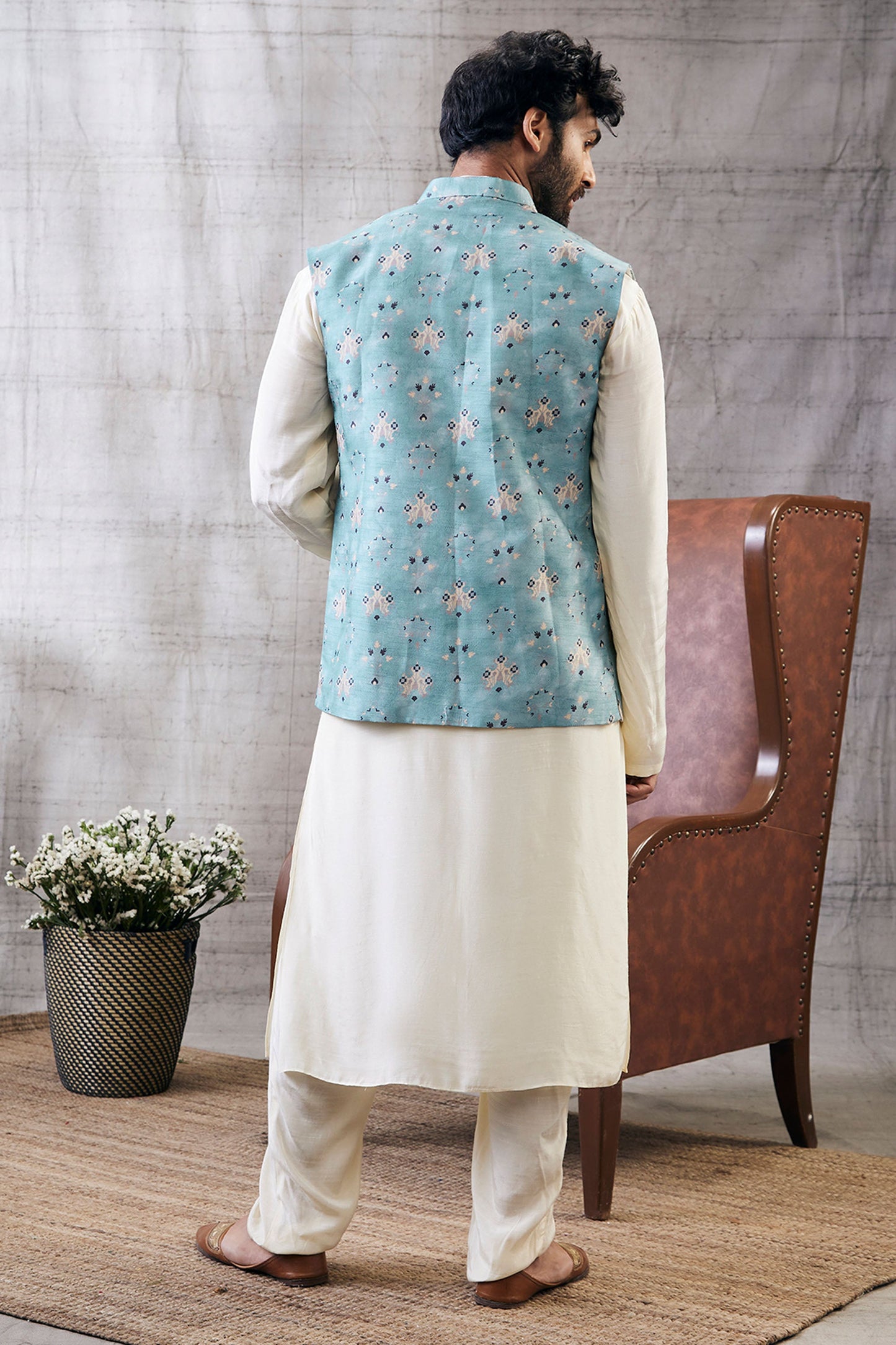 Sarouk Beige Printed Bundi With Kurta Set