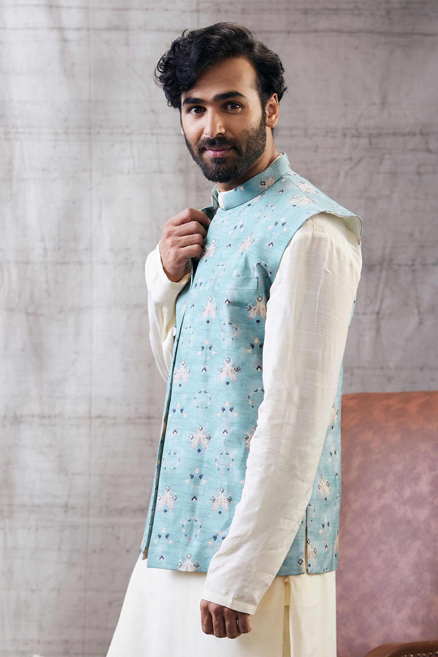 Sarouk Beige Printed Bundi With Kurta Set