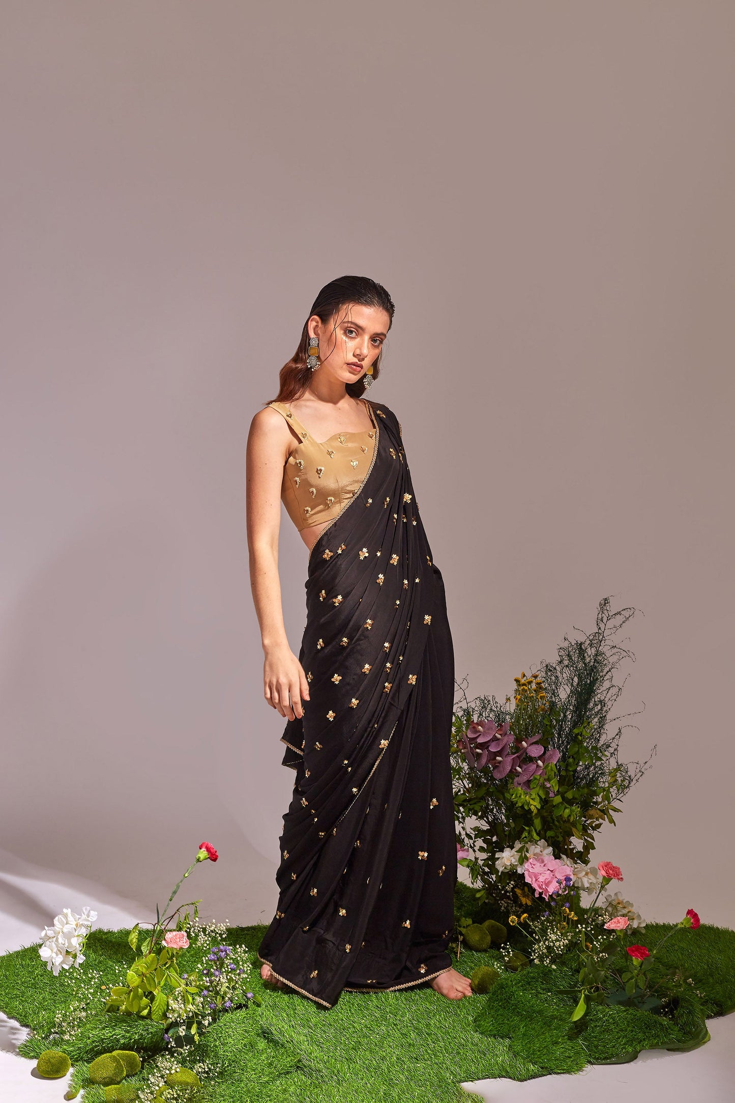 THE EVE Black and Beige Saree