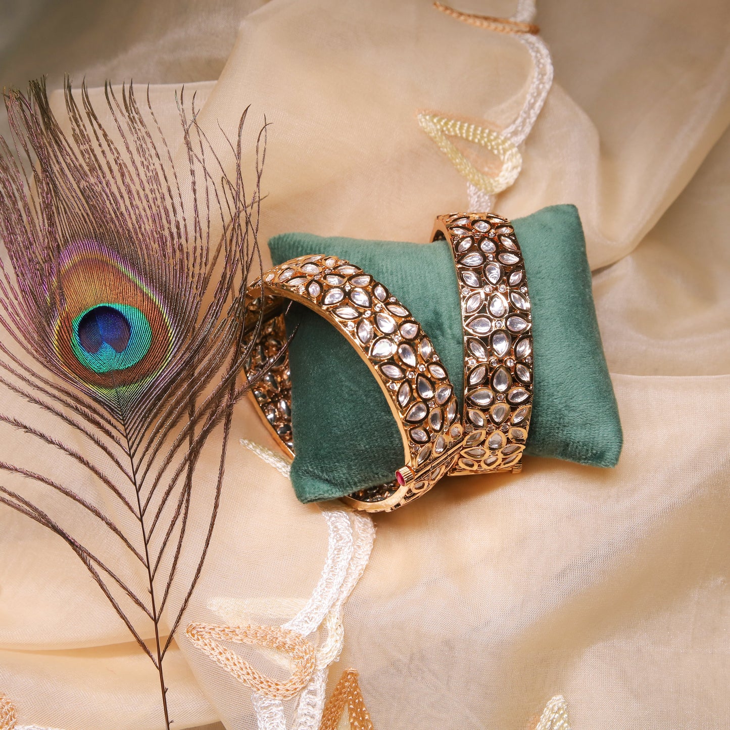 Zevar Club Premium Uncut Kundan Bangles