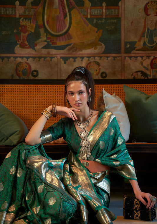 Emerald Green Kona Pure Satin Tanchoi Handloom Silk Saree