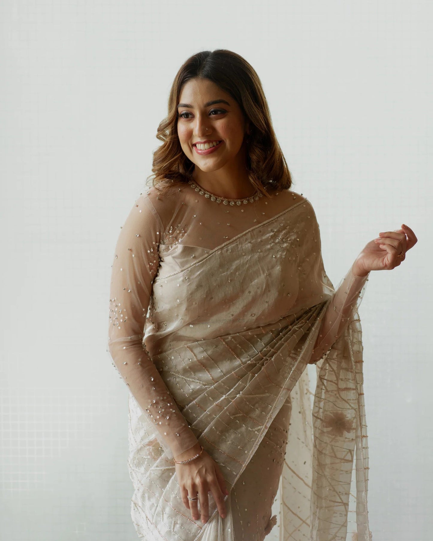 Beautiful bridal tissue saree blend of rhinestones with emblished 3Dwork