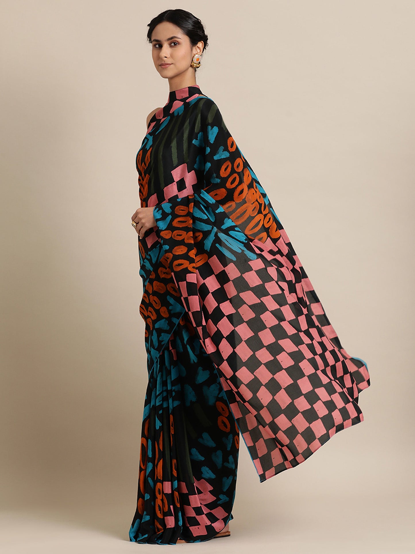 Shape Kaleidoscope in Natural Crepe Black Saree