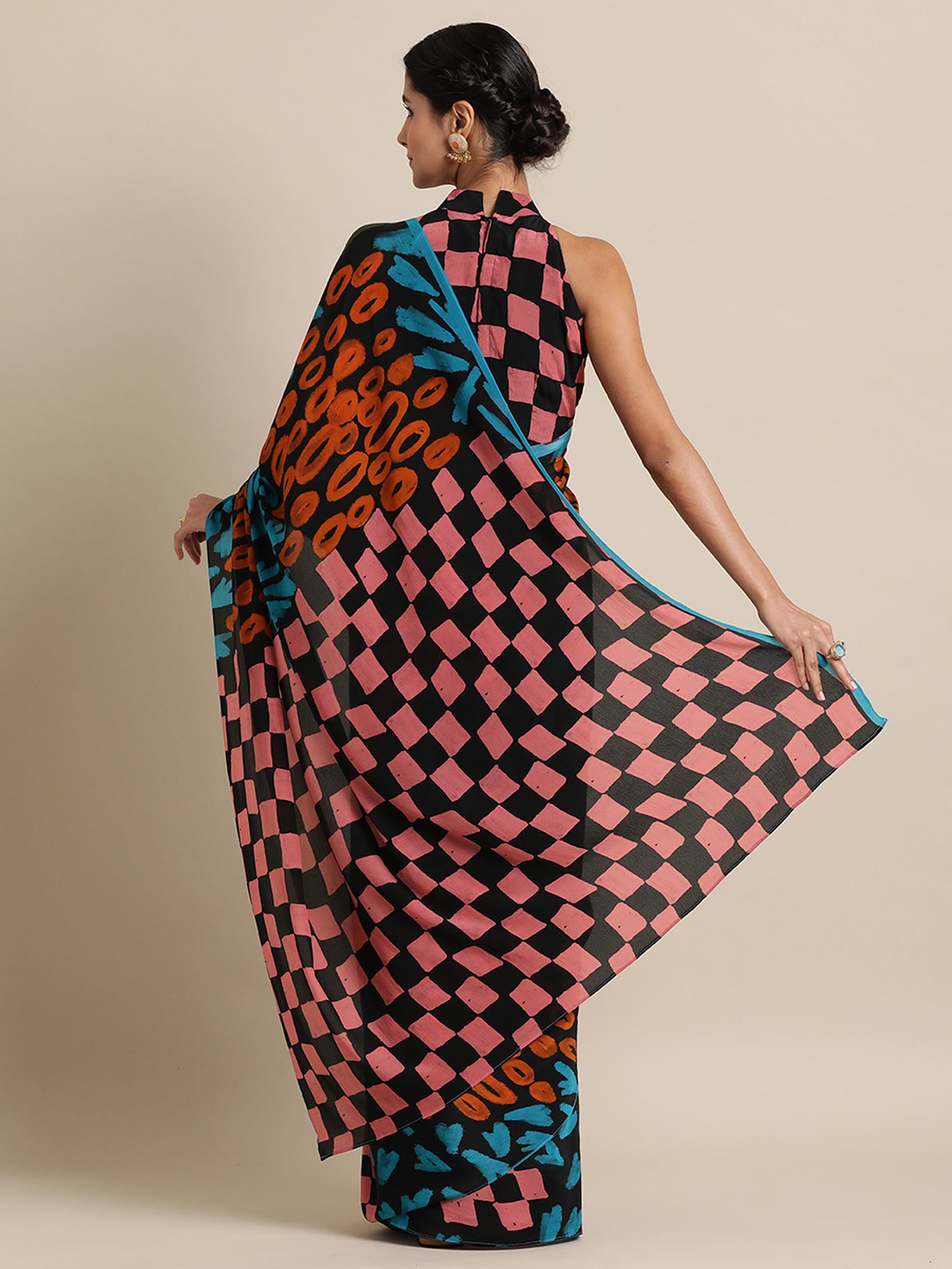 Shape Kaleidoscope in Natural Crepe Black Saree