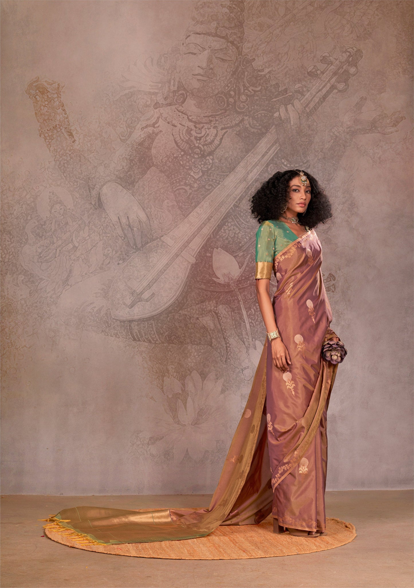 Mauve Pink Kirtan Two Tone Handloom Weaving Silk Saree With Contrast Pallu