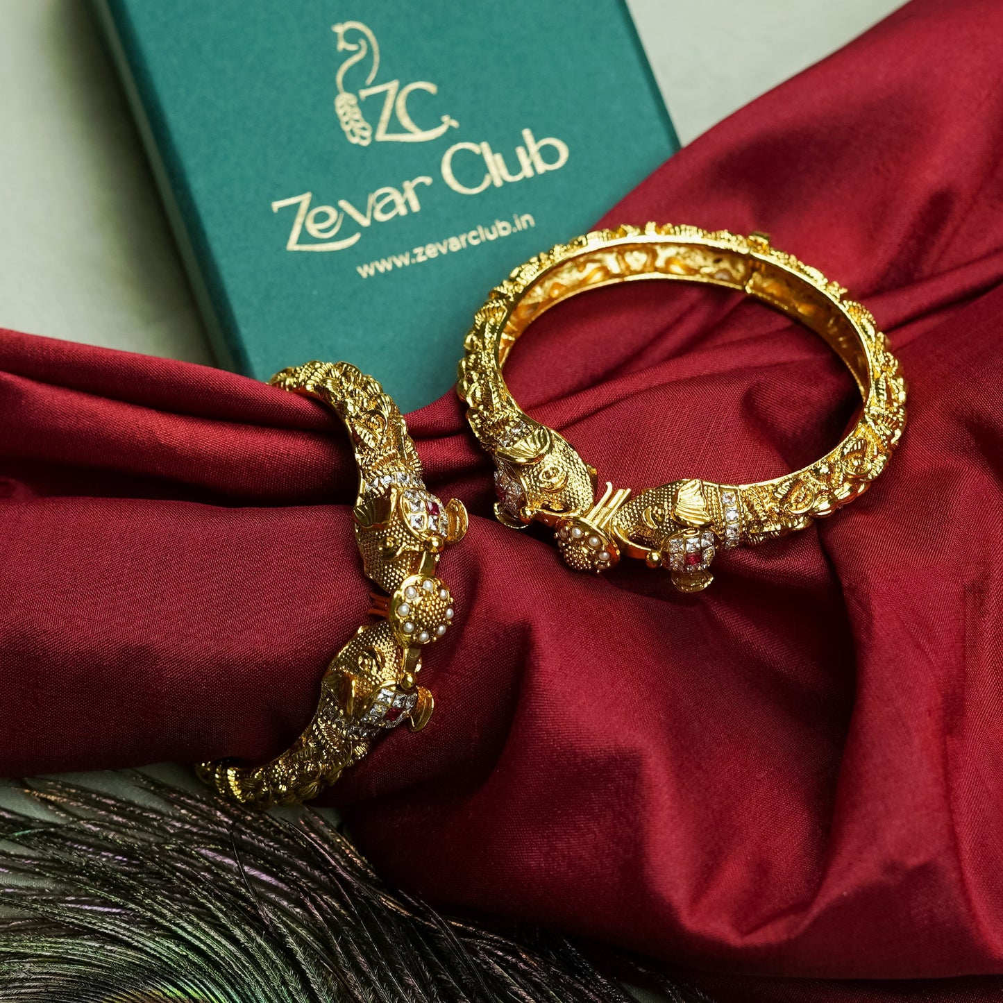 Maharani Antique Gold Bangles with Openable Screw