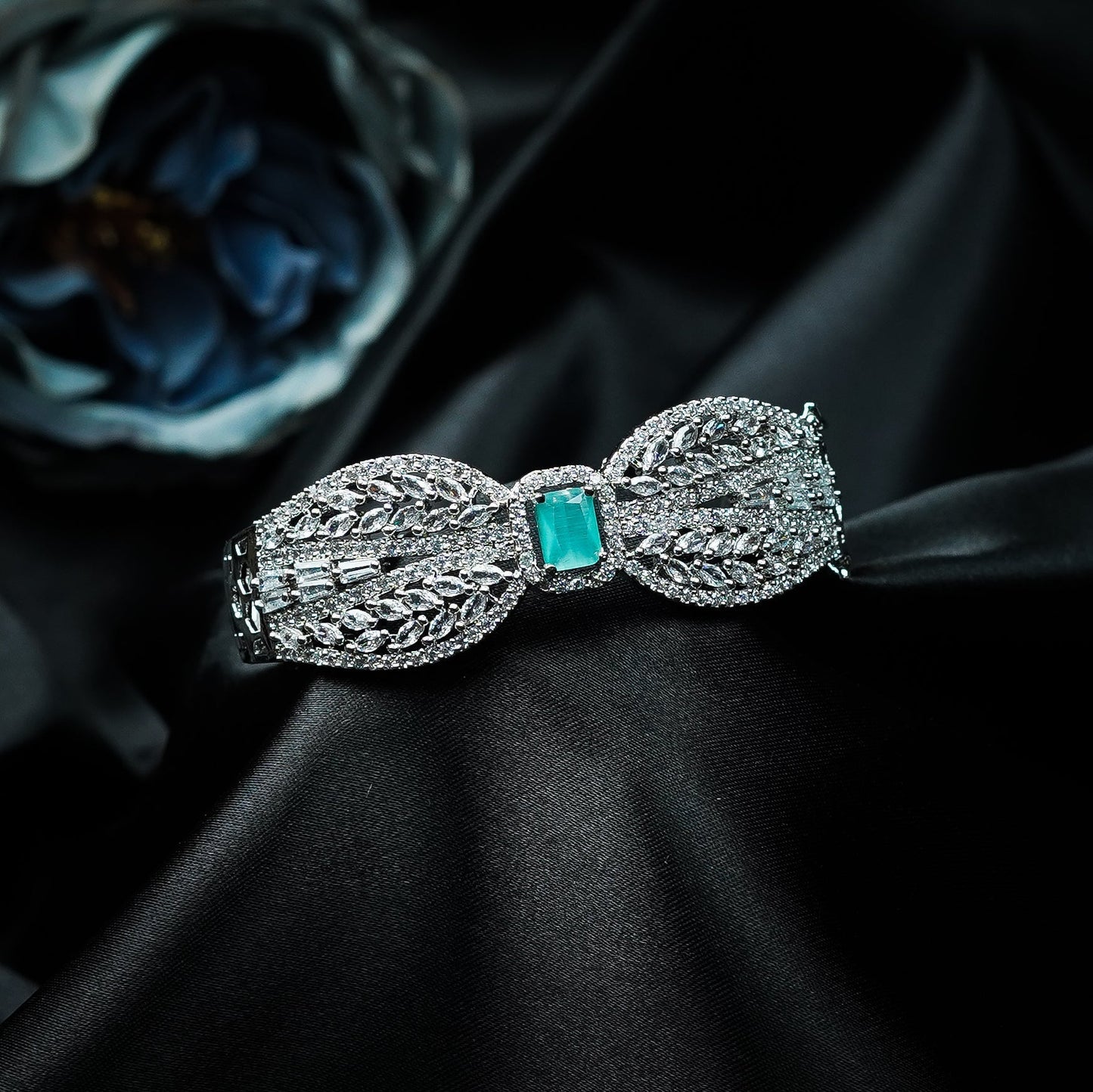 Regal Fleur Diamond Bracelet