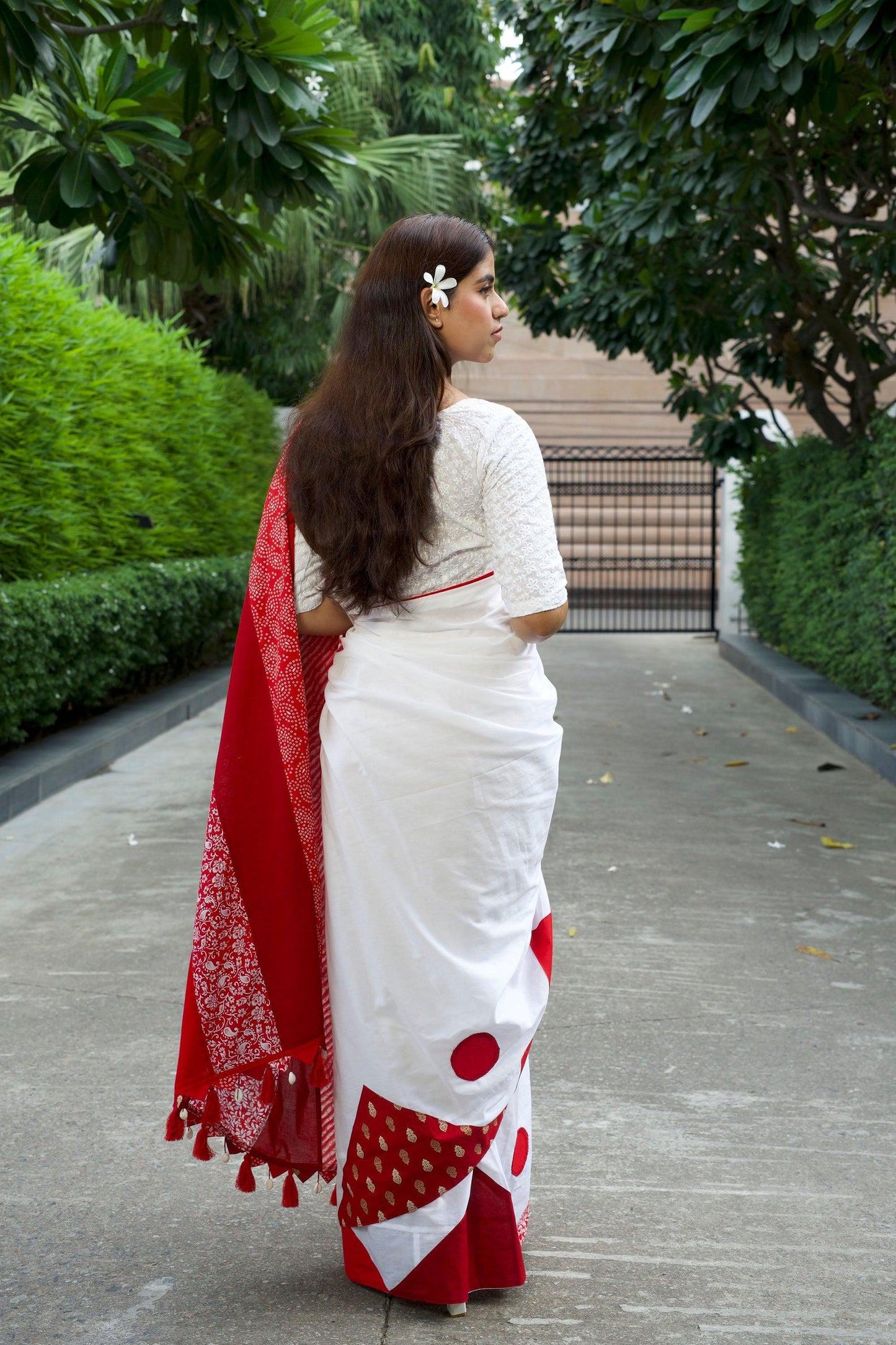 अतरंगी Red EleganceSaree