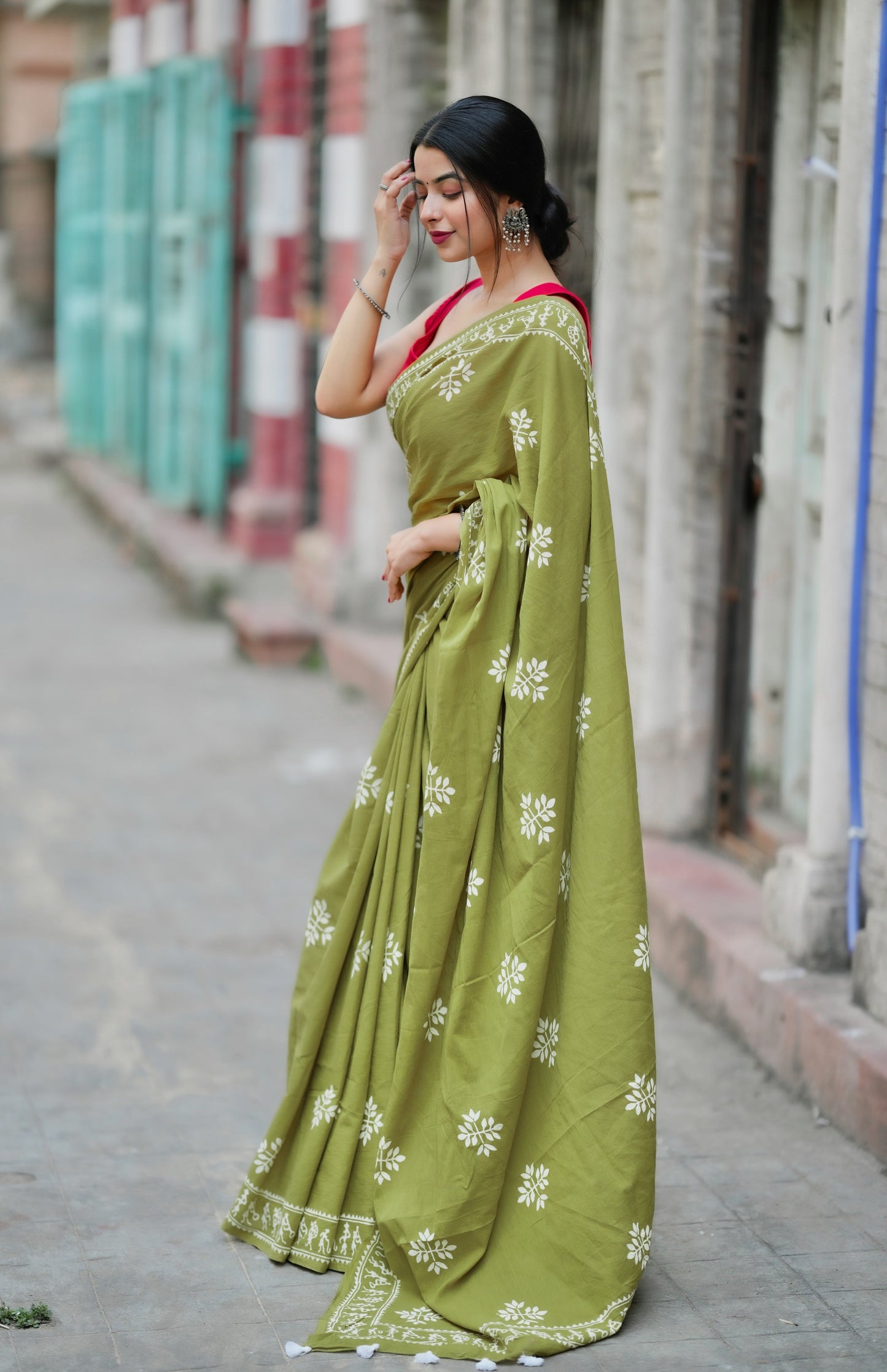 "Fragrance of Heena" - Green Handblock Print Natural Dyed - White Mulmul Cotton Saree