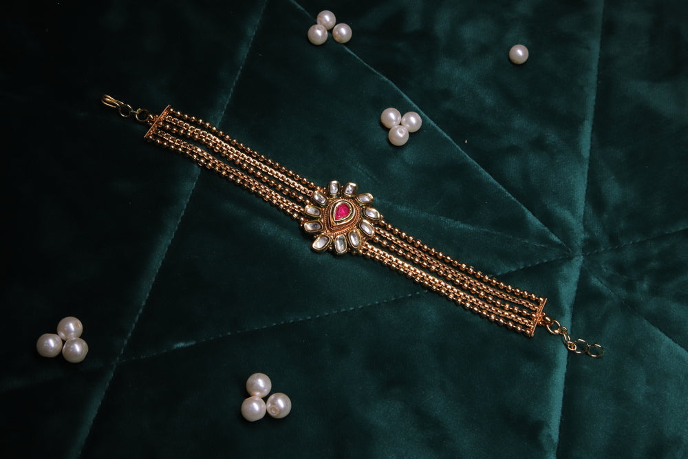 Band Hook Kundan Bracelet