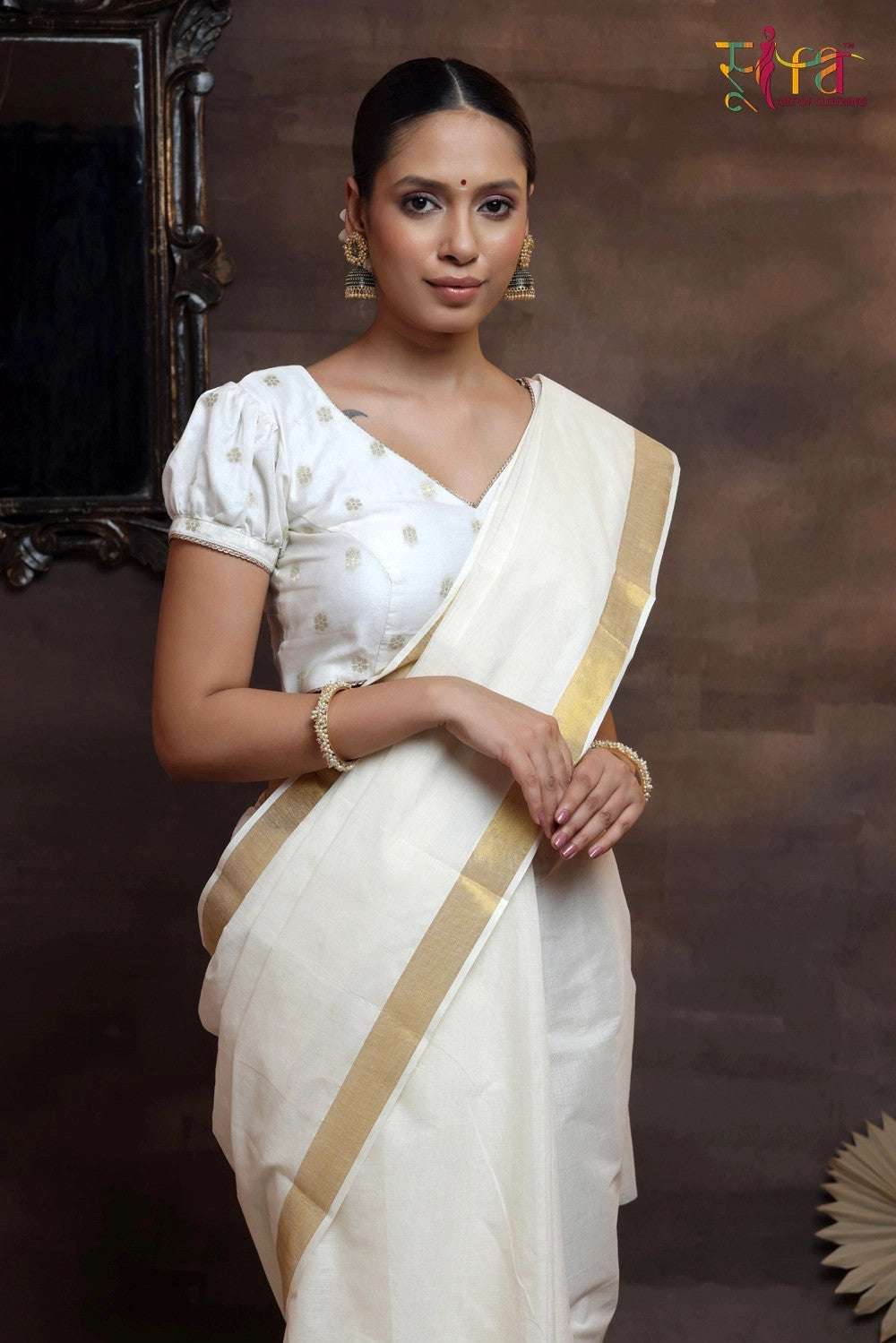 Handloom Off White Pure Cotton Kasavu Saree With Gold Zari Border