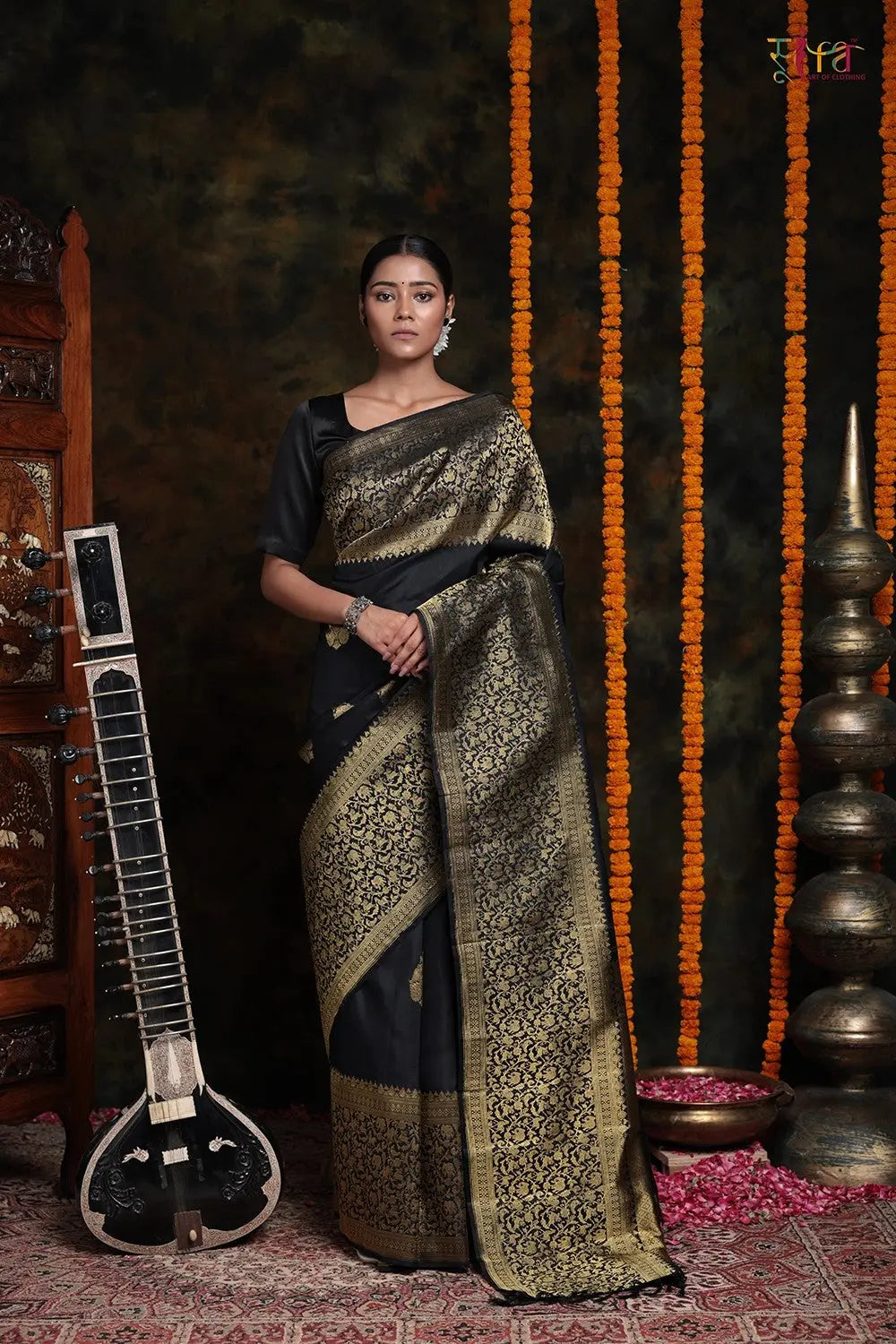 Black Handloom Kanchipattu Saree With Pure Thick Zari Motifs