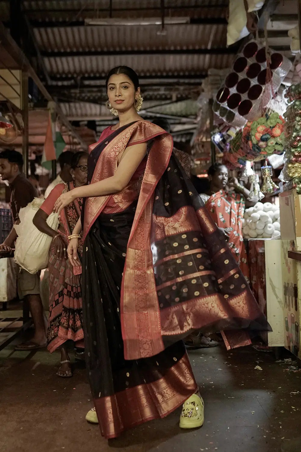 Navy Blue Handloom Chanderi Pure Katan Silk Saree With Hot Pink Border
