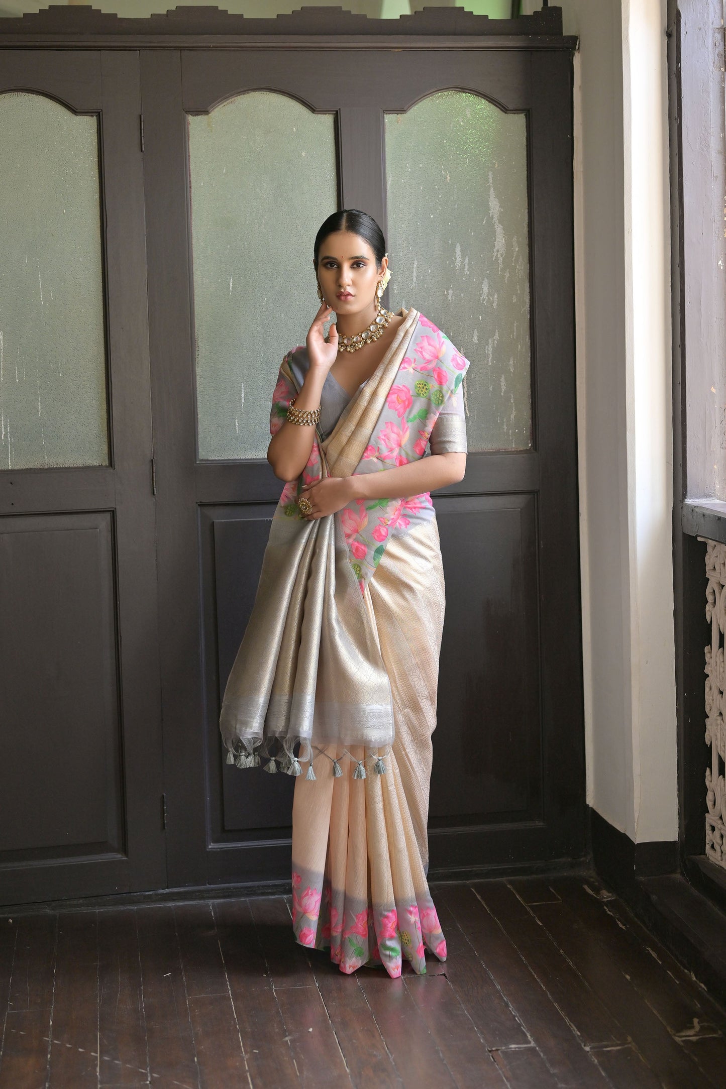 Sonita Flower Grey Banarasi Silk Zari woven Saree