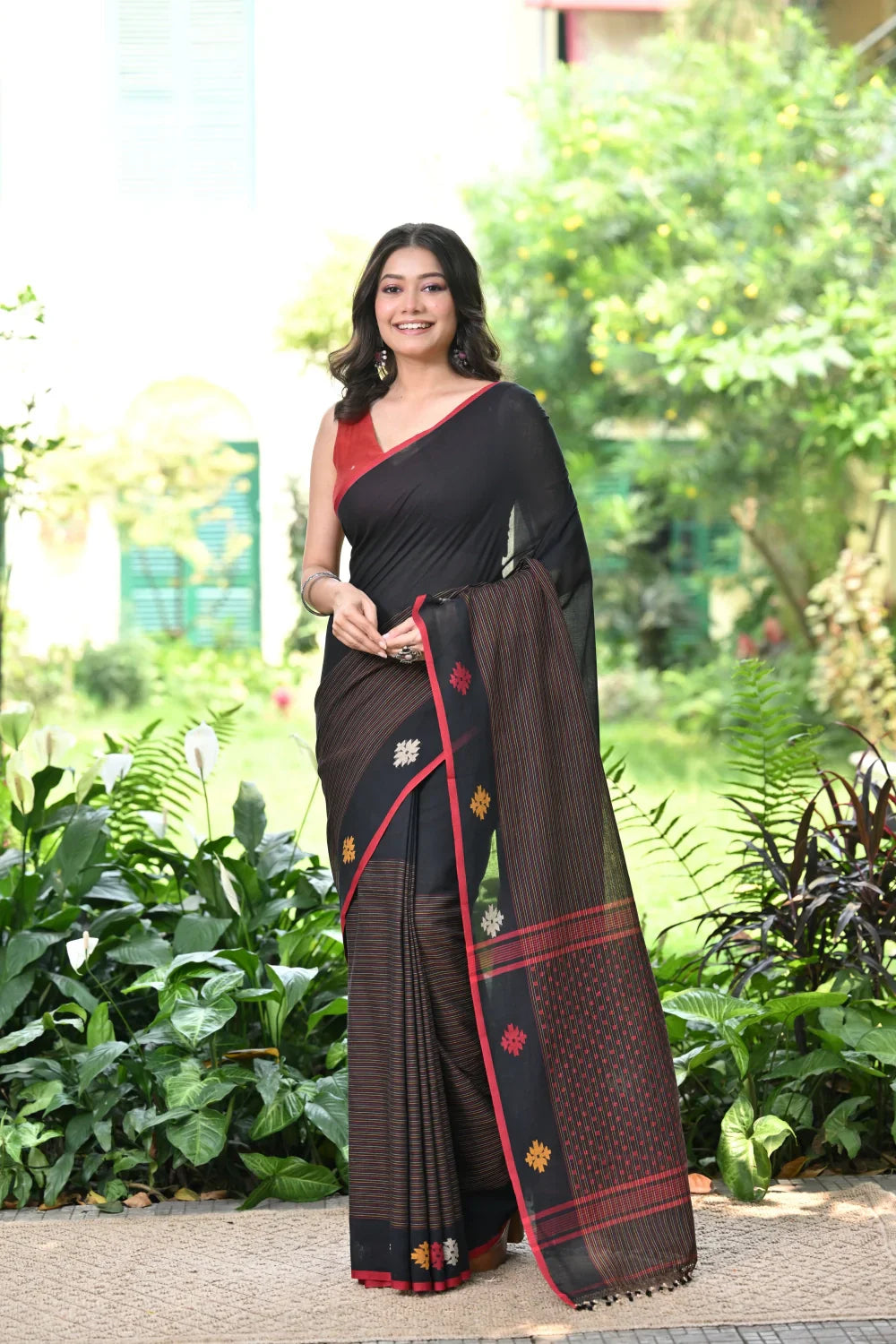 Handloom Black Soft Cotton Jamdani Saree