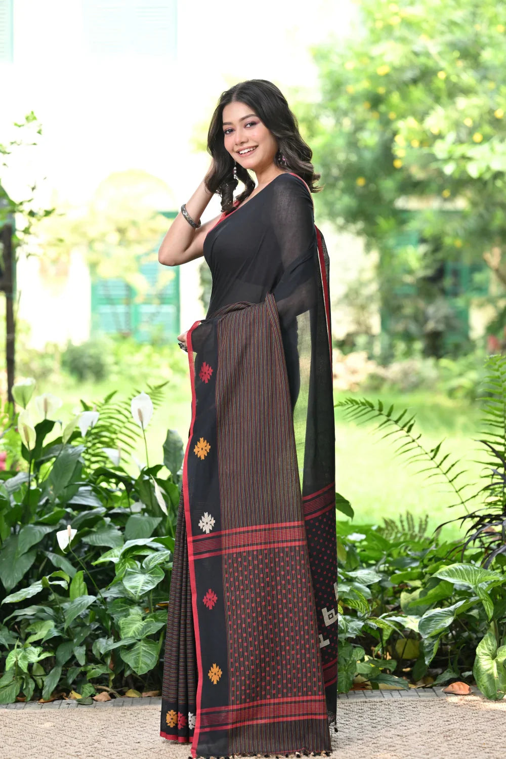 Handloom Black Soft Cotton Jamdani Saree