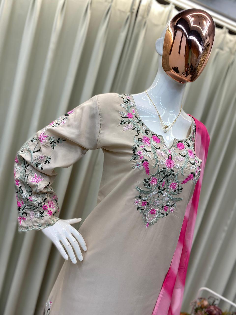 Designer Farsi Crêpe Suit Set