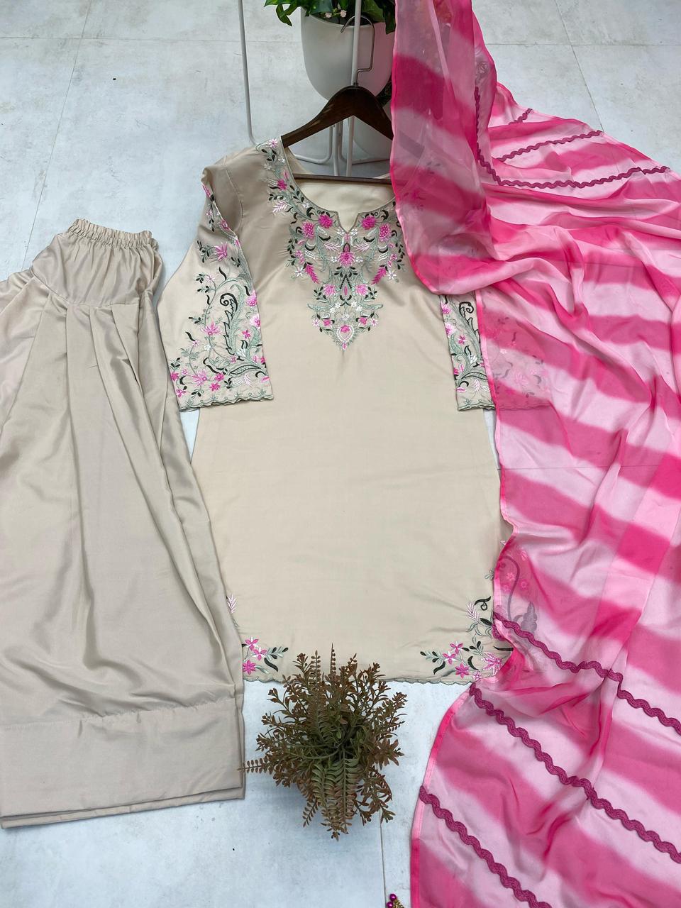 Designer Farsi Crêpe Suit Set