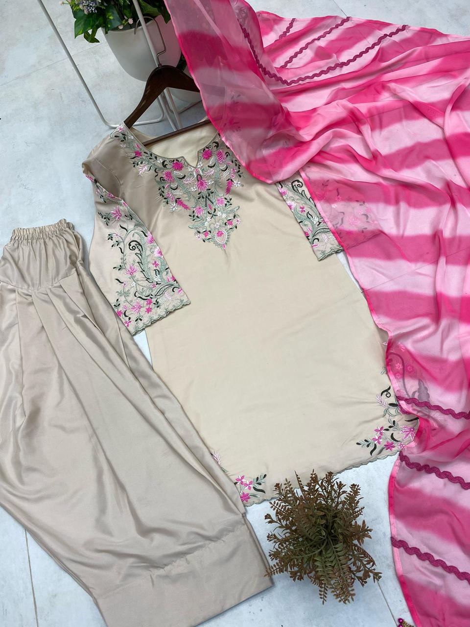 Designer Farsi Crêpe Suit Set